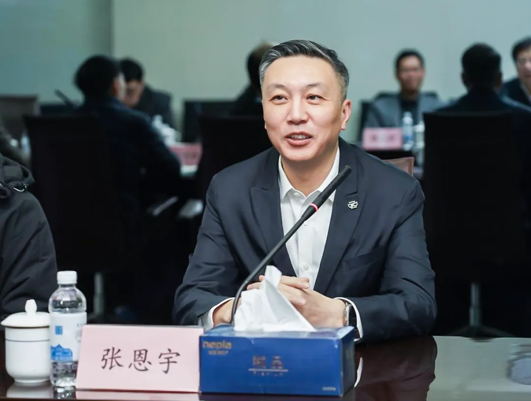 常州大學徐守坤書記、陳海群校長一行蒞臨神開參觀考察(圖2) 常州大學徐守坤書記、陳海群校長一行蒞臨神開參觀考察(圖2)